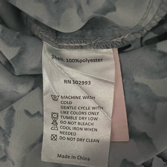 Victor Alfaro Women Gray Floral High Low Tunic Top  3/4 Sleeve - Picture 7 of 7